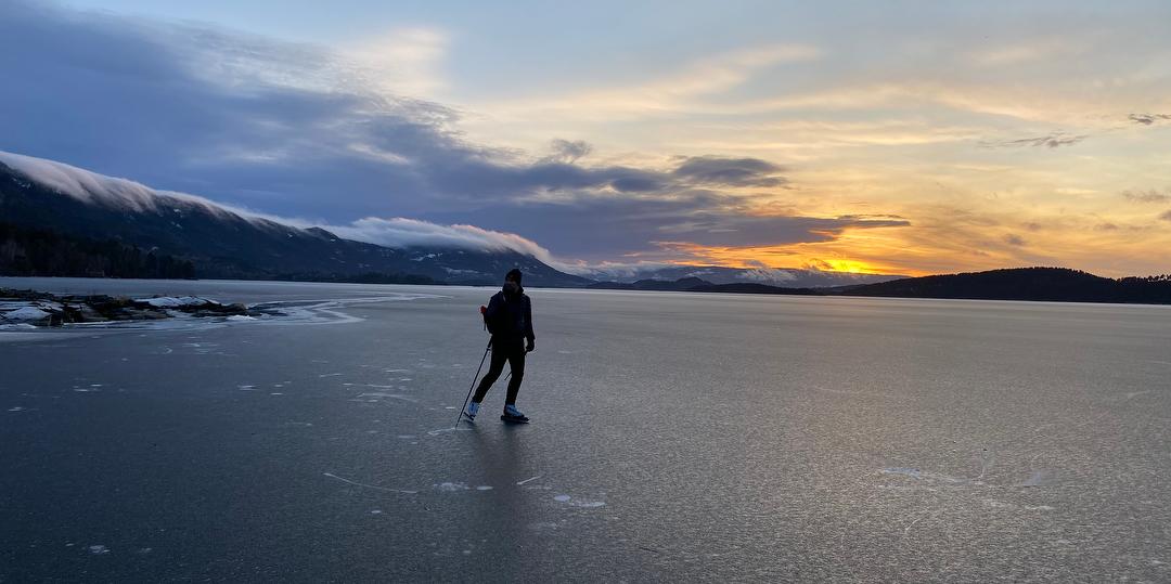 Bilde/illustrasjon om Turskøyter Hole og Ringerike