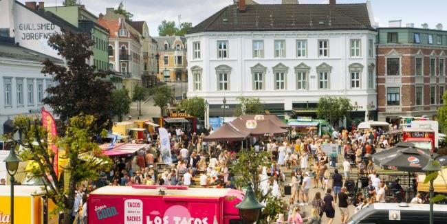 Bilde/illustrasjon for Midsommer i Hønefoss